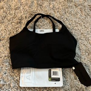 Alphalete surface altitude bra